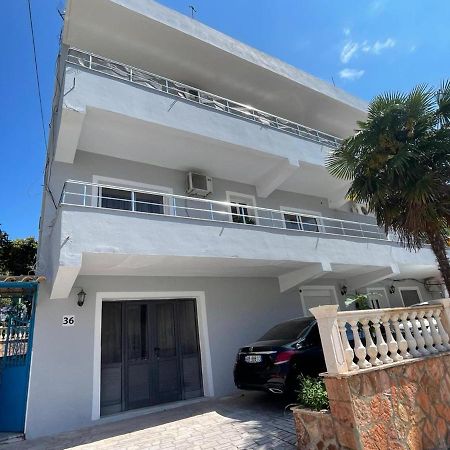 Villa Shqiponja Sarandë エクステリア 写真