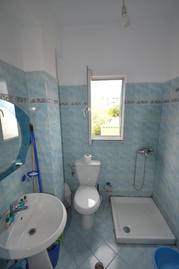 Villa Shqiponja Sarandë エクステリア 写真