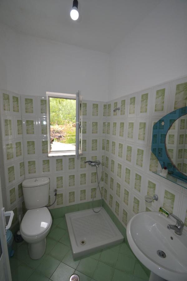 Villa Shqiponja Sarandë エクステリア 写真